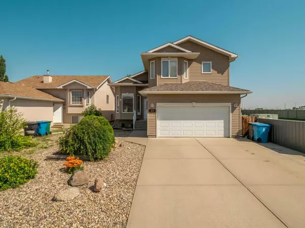 35 Fairmont Gate S, Lethbridge, AB T1K 7M7