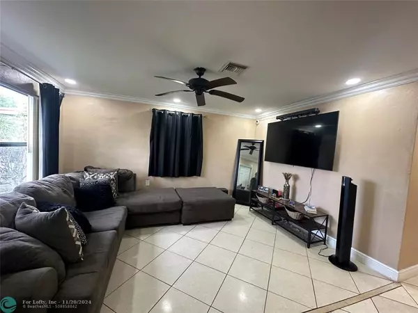 Deerfield Beach, FL 33441,166 SW 5th St