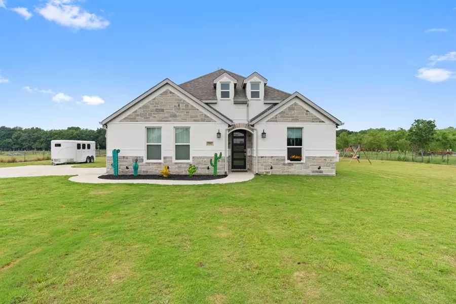 2061 S Sky Meadows Drive, Caddo Mills, TX 75135