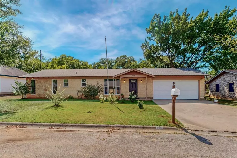 204 Pine Street, Keene, TX 76059