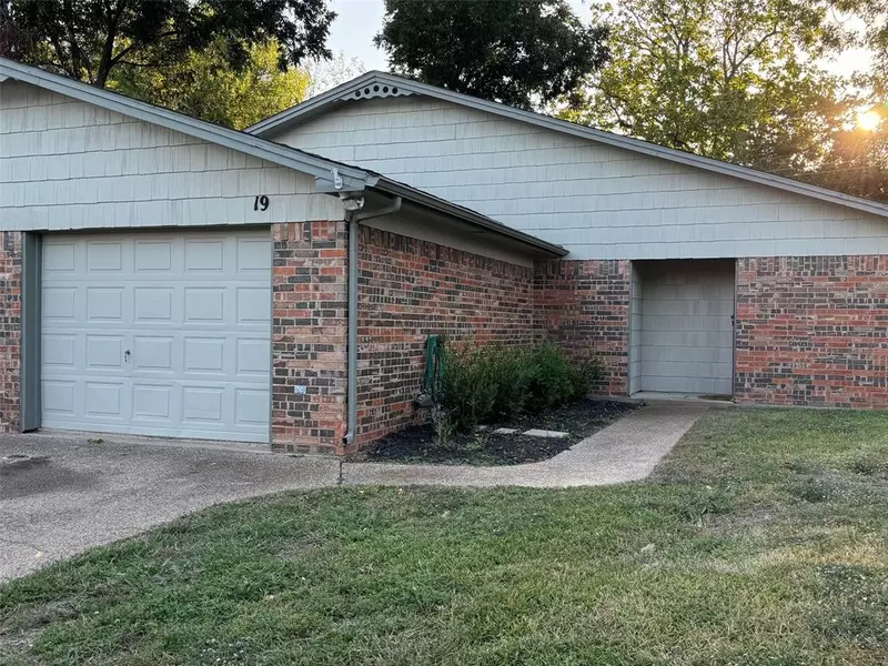 11919 Averett Court, Fort Worth, TX 76008