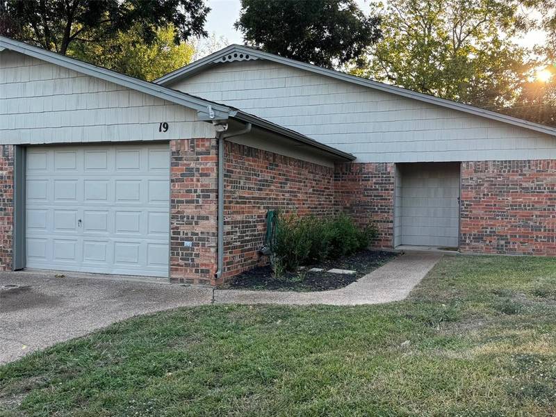 11919 Averett Court, Fort Worth, TX 76008