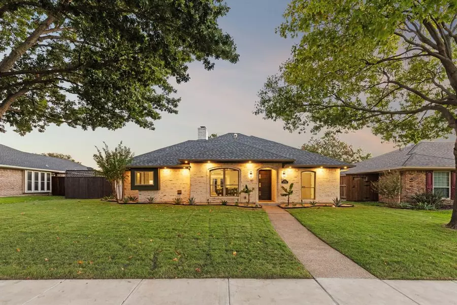 2212 Acacia Street, Richardson, TX 75082