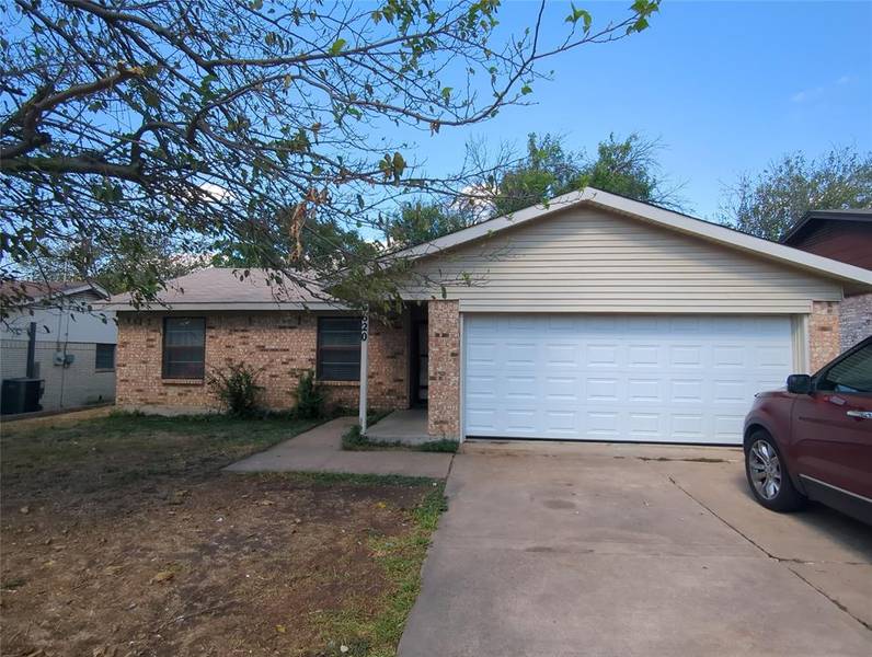 6620 Cervantes Avenue, Fort Worth, TX 76133