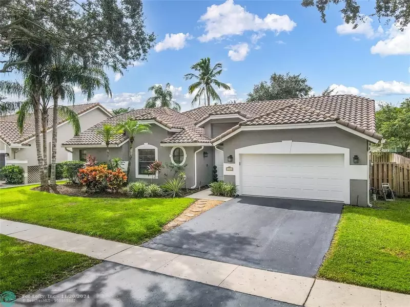 11028 NW 18th Dr, Plantation, FL 33322