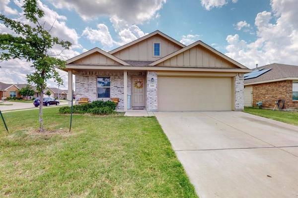 6101 Bell Springs Street, Fort Worth, TX 76123