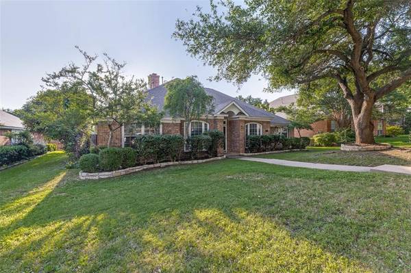 8024 Sunscape Lane,  Fort Worth,  TX 76123