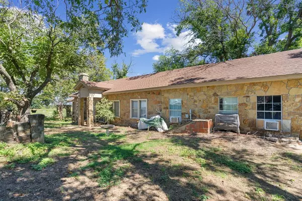 Brock, TX 76087,307 Grindstone Road