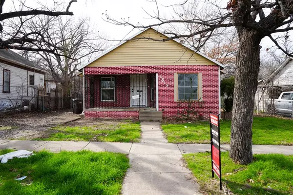 2515 Gould Avenue, Fort Worth, TX 76164