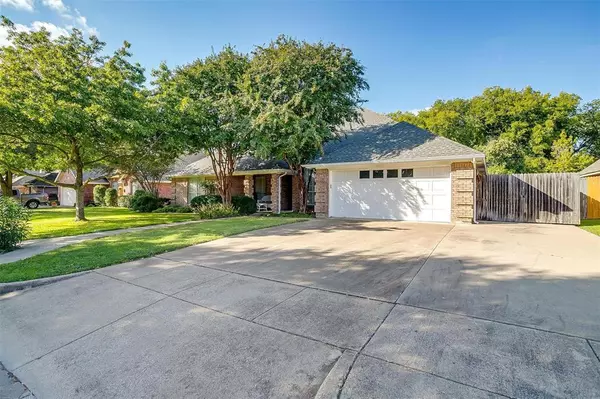 Benbrook, TX 76116,8112 Saddlebrook Drive