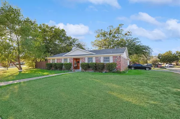 Burleson, TX 76028,500 Barbara Lane