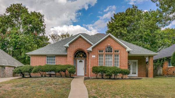 809 Parkhaven Drive, Mesquite, TX 75149