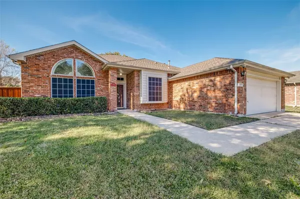 Grand Prairie, TX 75052,4939 Water Oak Drive