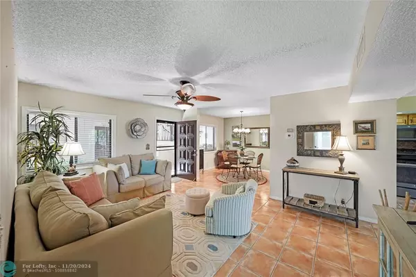 Delray Beach, FL 33484,5100 Las Verdes Cir  #114