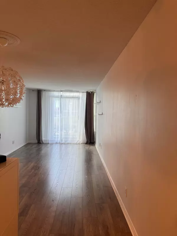 Mississauga, ON L5M 7S1,4850 Glen Erin Dr DR #101