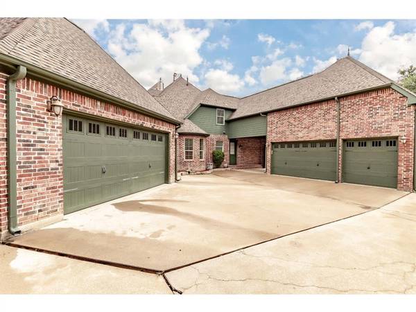 Sunnyvale, TX 75182,317 Meadow Drive