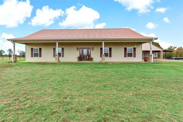 1646 Fm-906 W, Powderly, TX 75473