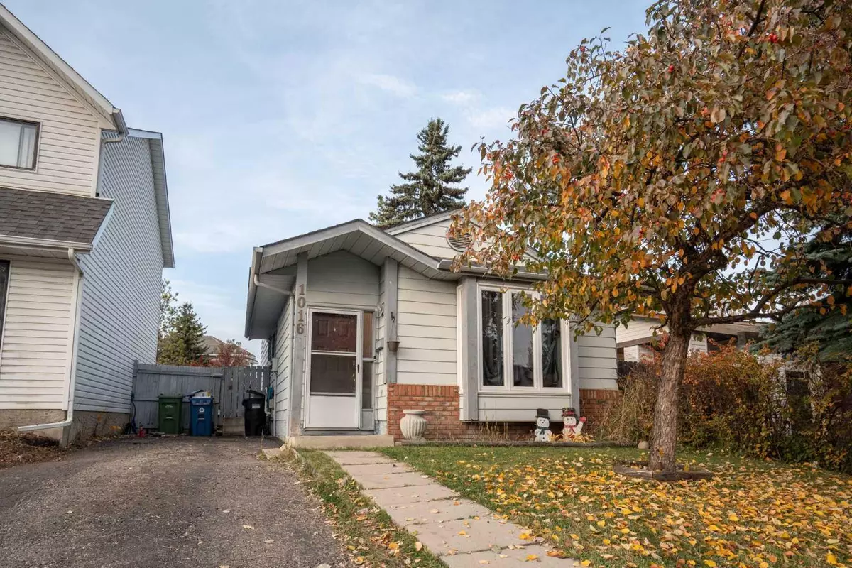 Calgary, AB T2W 2V1,1016 Woodview CRES Southwest