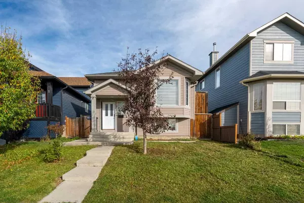 Calgary, AB T3J5G6,216 Taradale DR NE