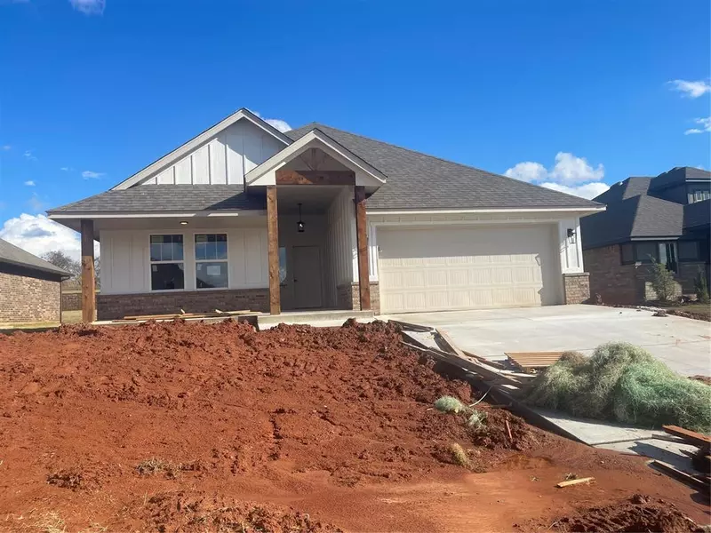 2420 Creekview Trail, Moore, OK 73160