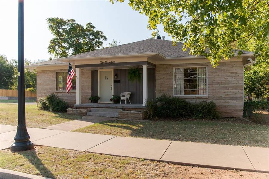 519 E Oklahoma Avenue, Guthrie, OK 73044