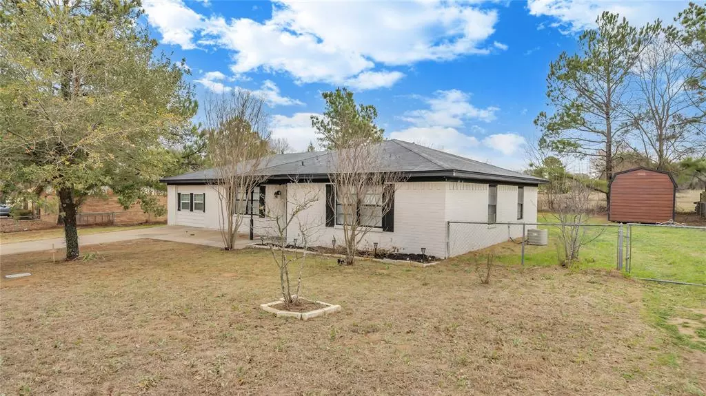 5284 Dusty Road, Athens, TX 75752