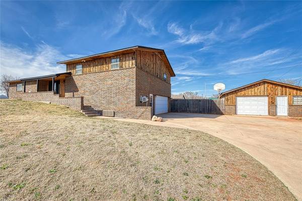 801 E A Avenue, Elk City, OK 73644