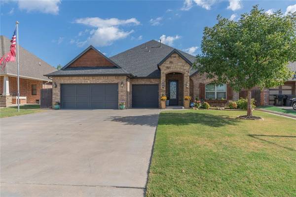 1318 Ladera Circle, Moore, OK 73160