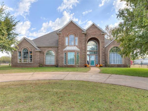 3400 Willow Pond Road, Mustang, OK 73064