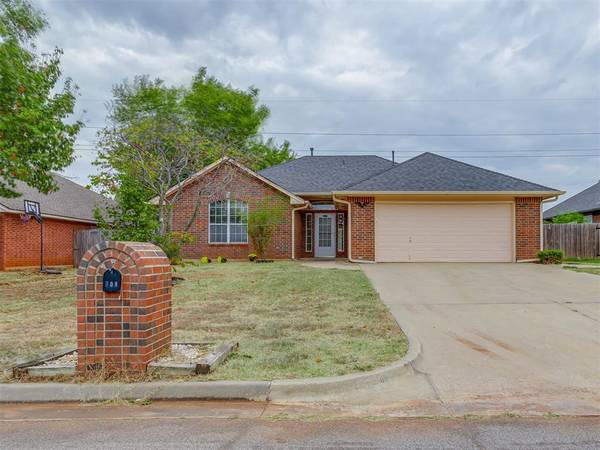 709 Woodbriar Road, Noble, OK 73068