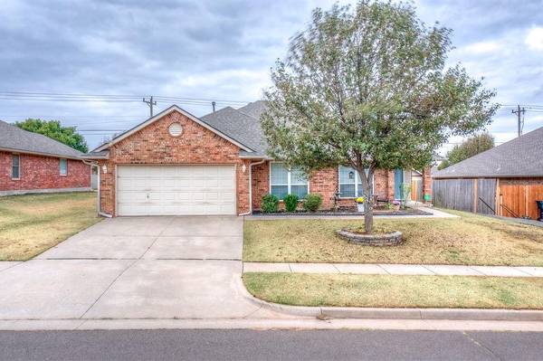 10409 Middlesbrough Lane, Yukon, OK 73099