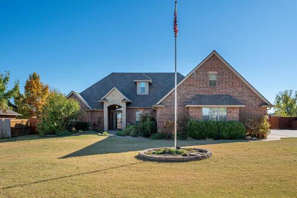 2572 Silver Crossings Circle, Piedmont, OK 73078