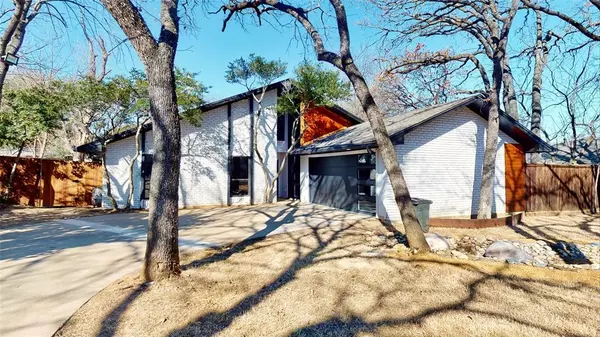 209 Lake Vista W, Highland Village, TX 75077