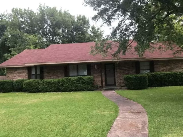 100 Westowne Drive, Cooper, TX 75432