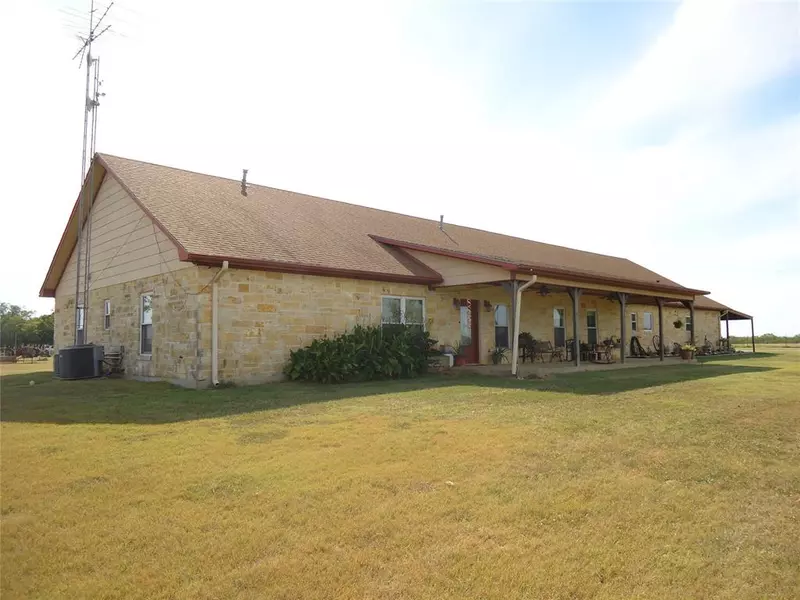 19776 State Highway 56, Whitesboro, TX 76273