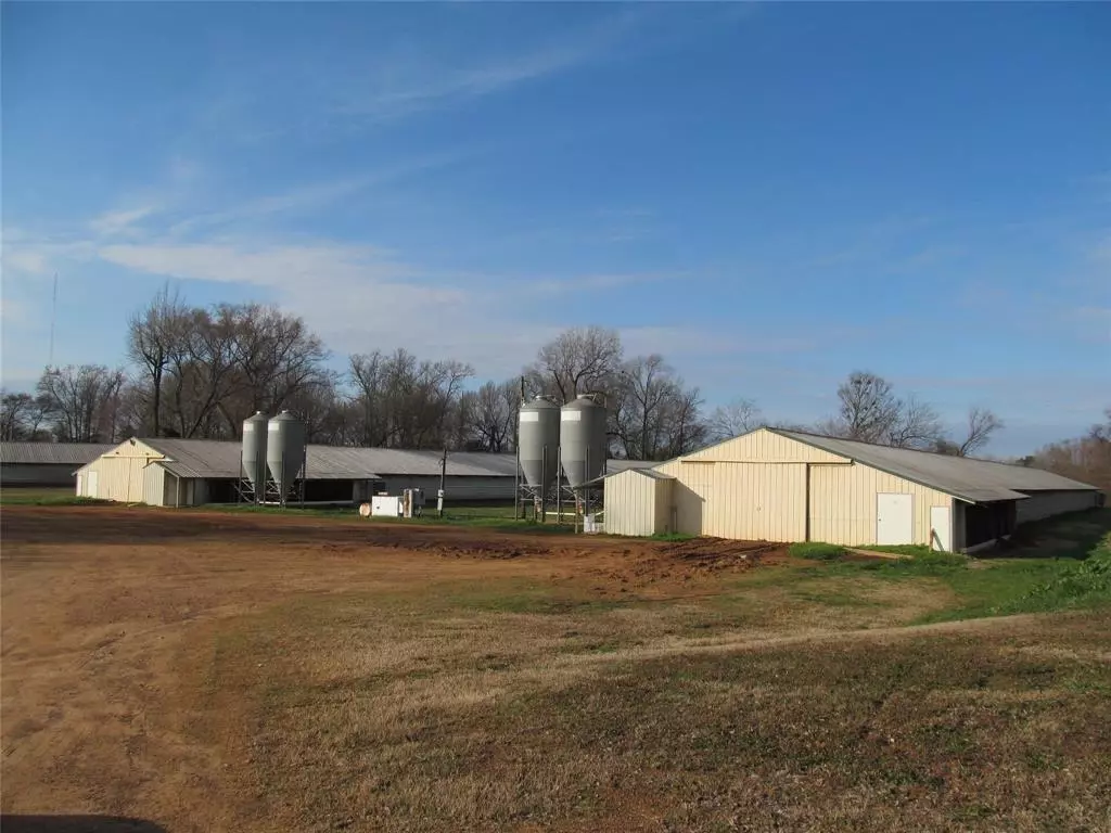 Pittsburg, TX 75686,551 County Road 2340