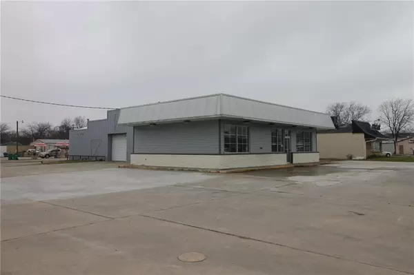 606 W Highway 82, Gainesville, TX 76240