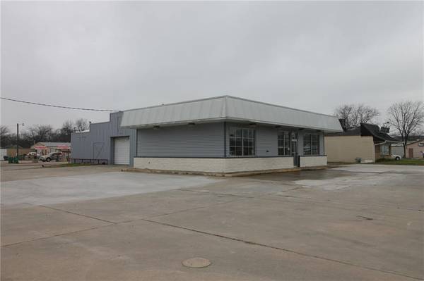 606 W Highway 82, Gainesville, TX 76240