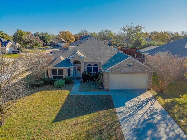 784 Chestnut Drive, Lake Dallas, TX 75065