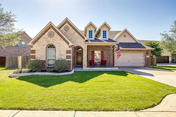 621 Celeste Lane, Burleson, TX 76028