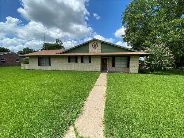 926 N Pecan Street, Hico, TX 76457