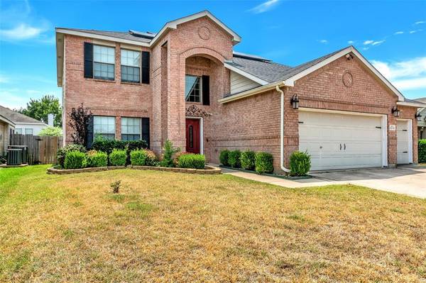 12113 Treeline Drive, Fort Worth, TX 76036