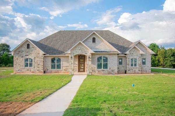 19443 Ridge Point Circle, Lindale, TX 75771