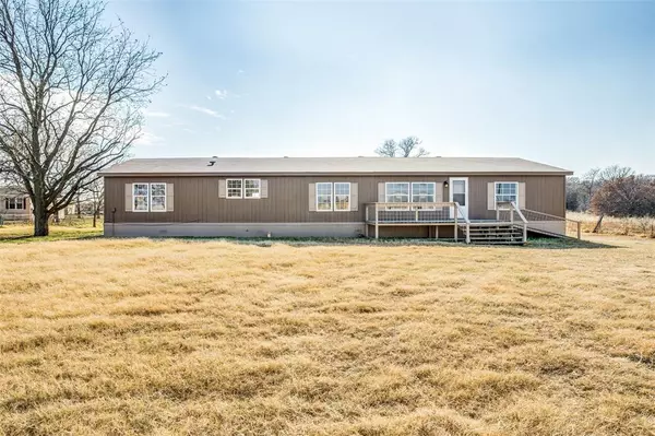 894 Davis Road, Lipan, TX 76462