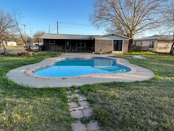 3106 Lipan Highway, Granbury, TX 76048