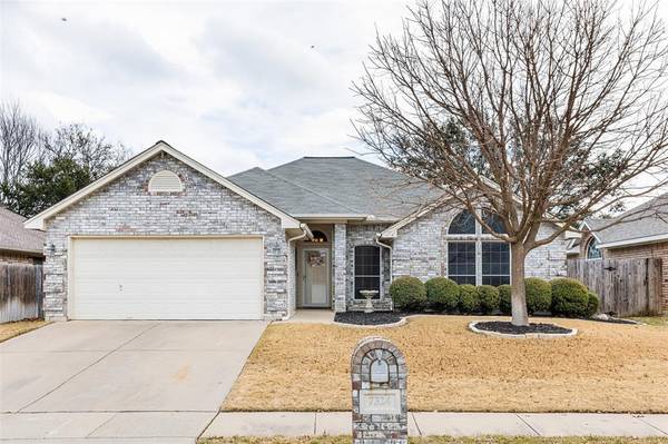 7324 Bennington Drive, Watauga, TX 76148