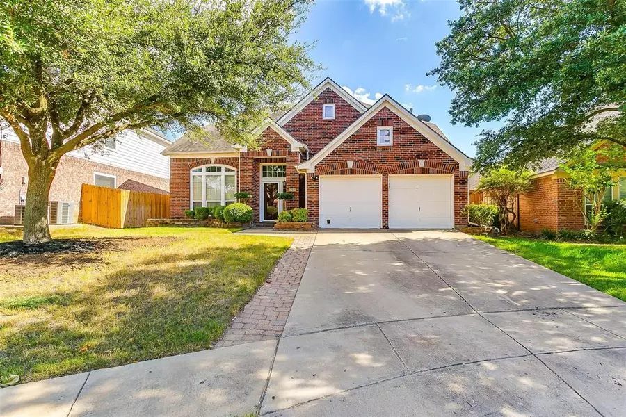 4525 Shady Hollow Drive, Fort Worth, TX 76123