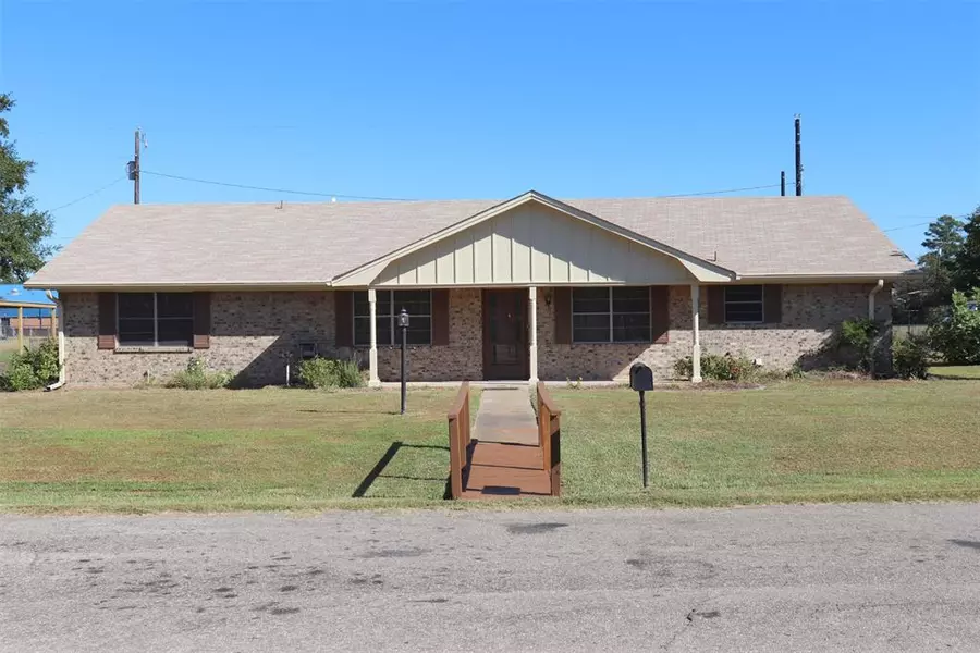 909 Zola Street, Quitman, TX 75783