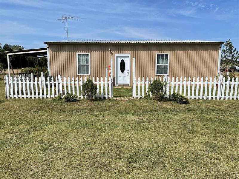 372 County Road 1320, Ravenna, TX 75476