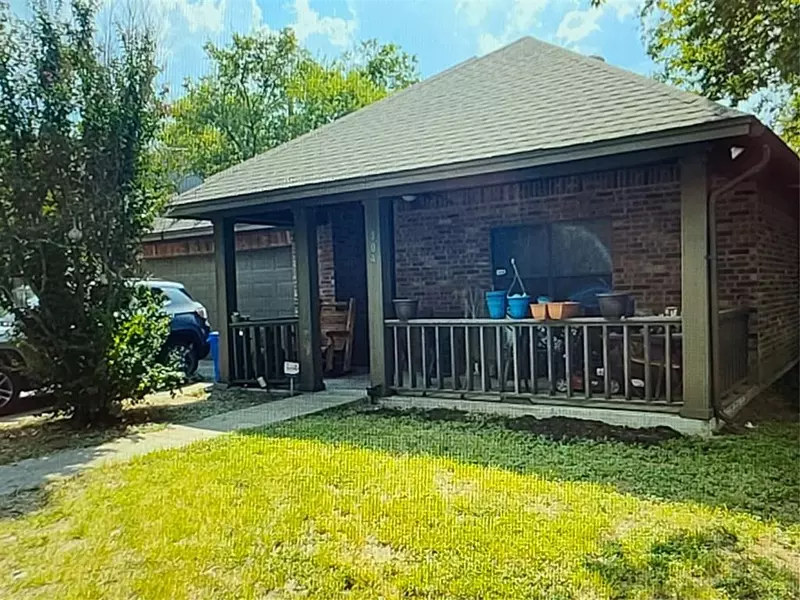 304 S Bowie Drive, Weatherford, TX 76086